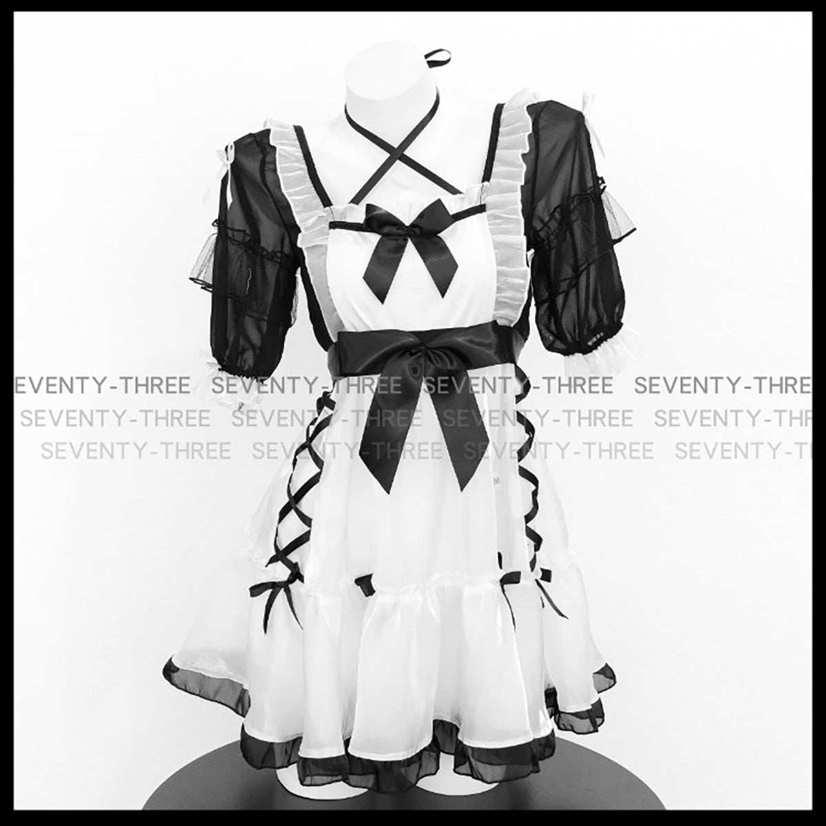 透け感のあるとびきりキュートなメイドコスプレ【SEVENTY-THREE】