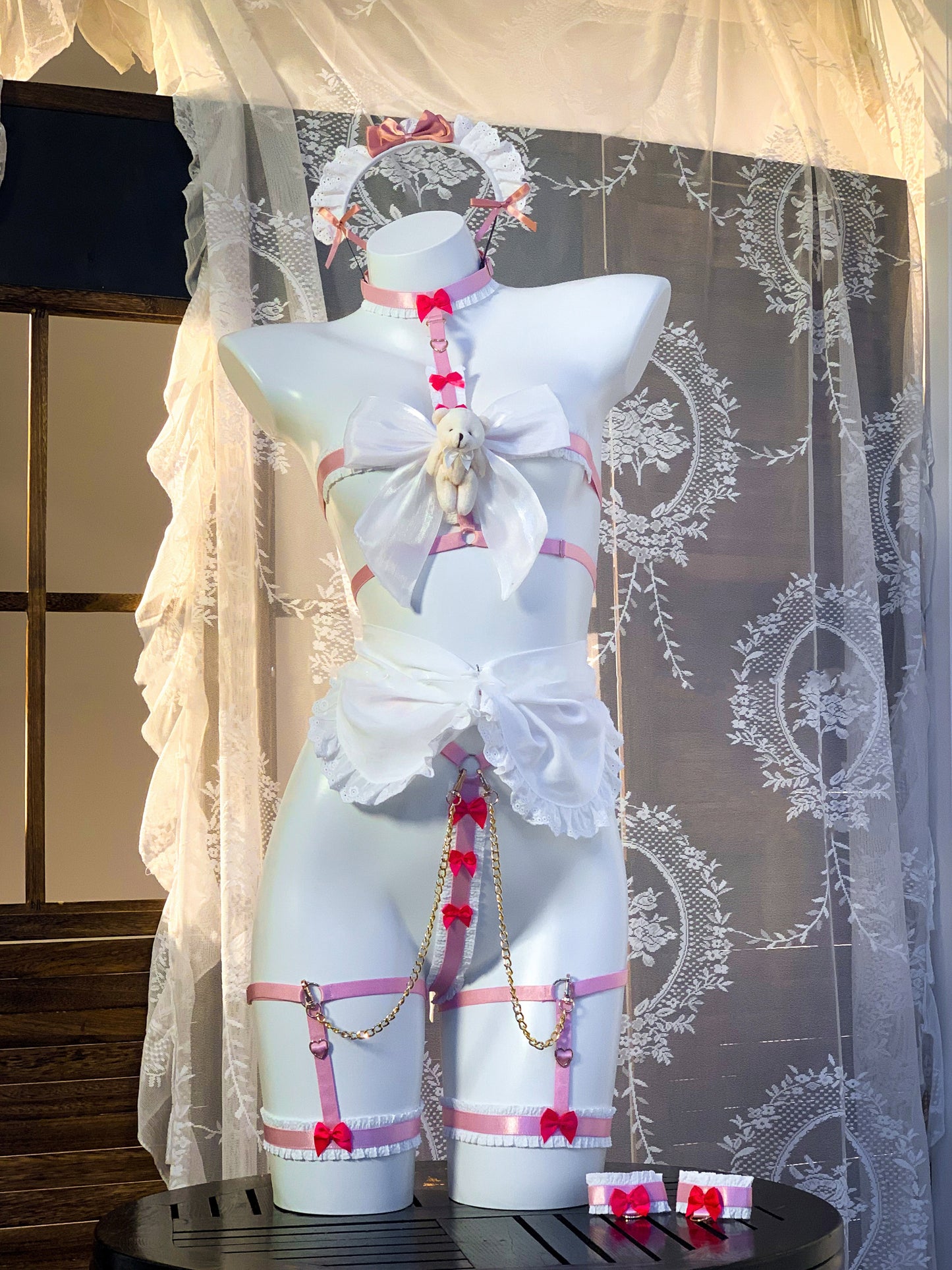 透け透けでエッチ可愛いくまハーネスメイドコスプレ ピンク【エビスタジオ】