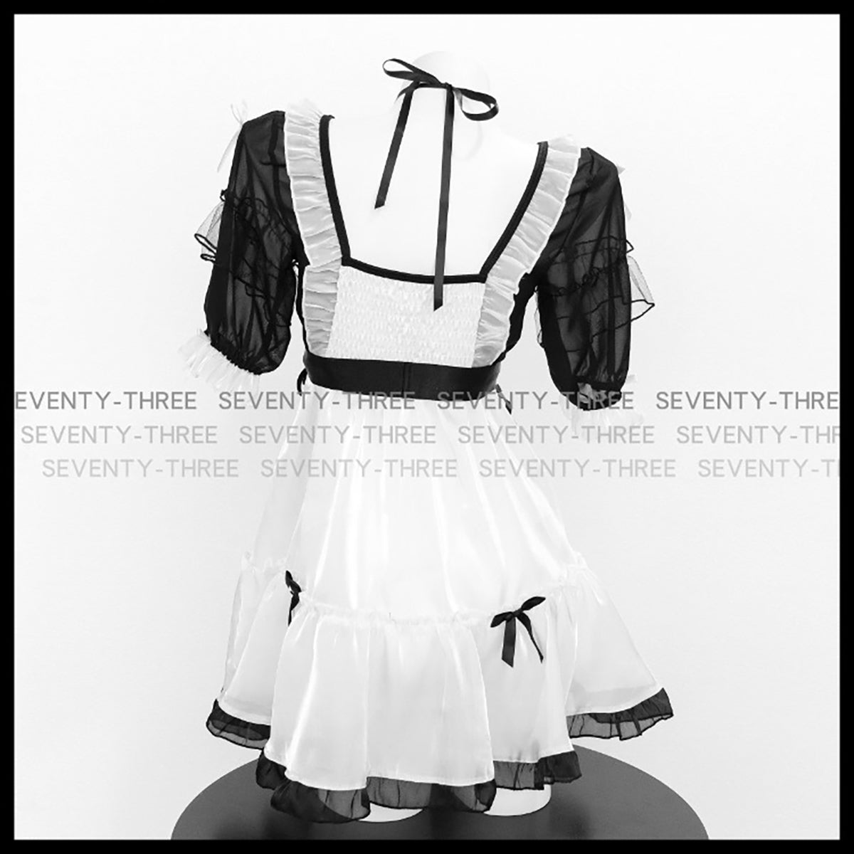 透け感のあるとびきりキュートなメイドコスプレ【SEVENTY-THREE】