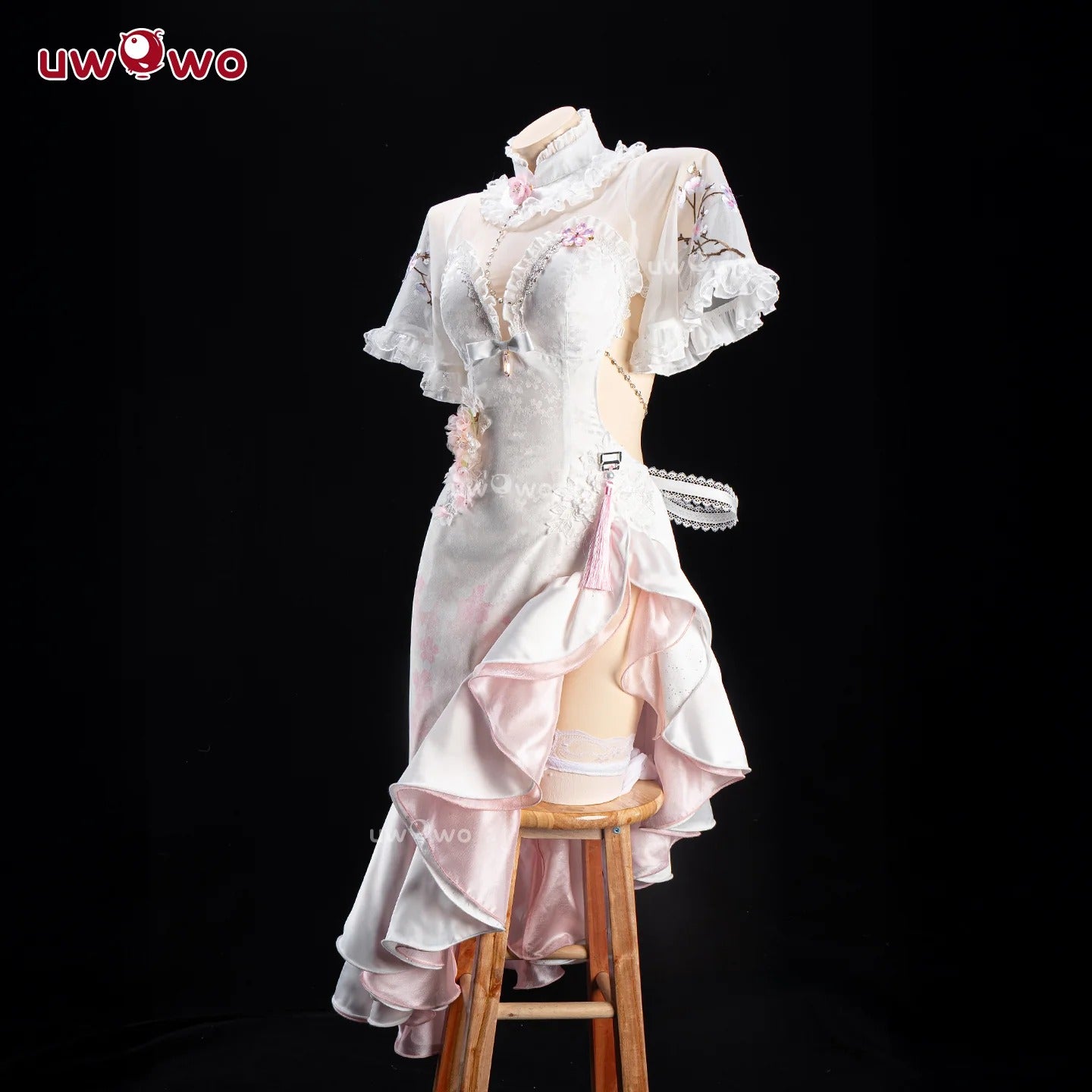 【予約】NIKKE ドロシーチャイナコスプレ 華やかな桜刺繍チャイナ セクシーバックレス【Uwowo】