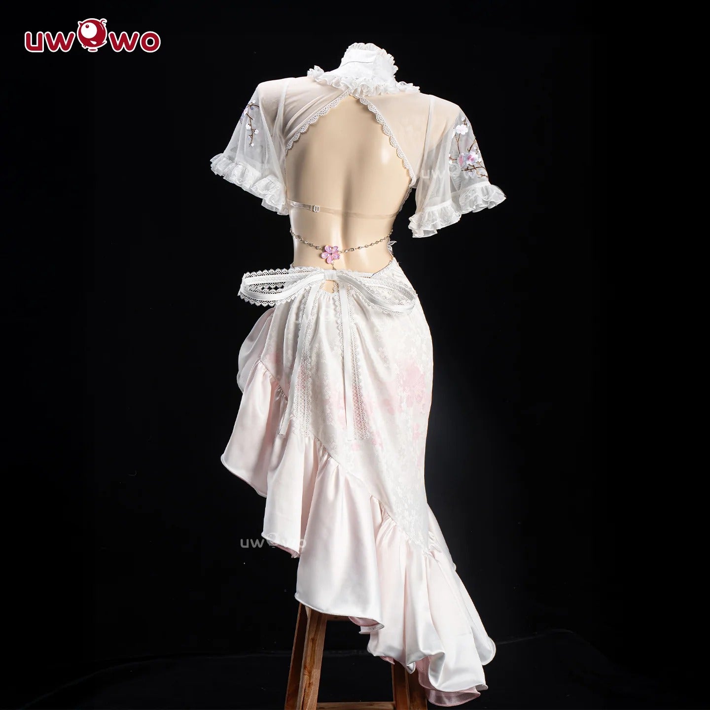 【予約】NIKKE ドロシーチャイナコスプレ 華やかな桜刺繍チャイナ セクシーバックレス【Uwowo】