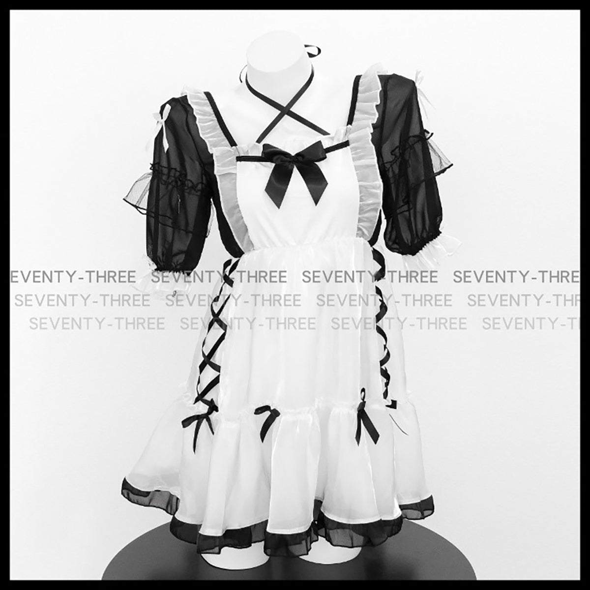 透け感のあるとびきりキュートなメイドコスプレ【SEVENTY-THREE】