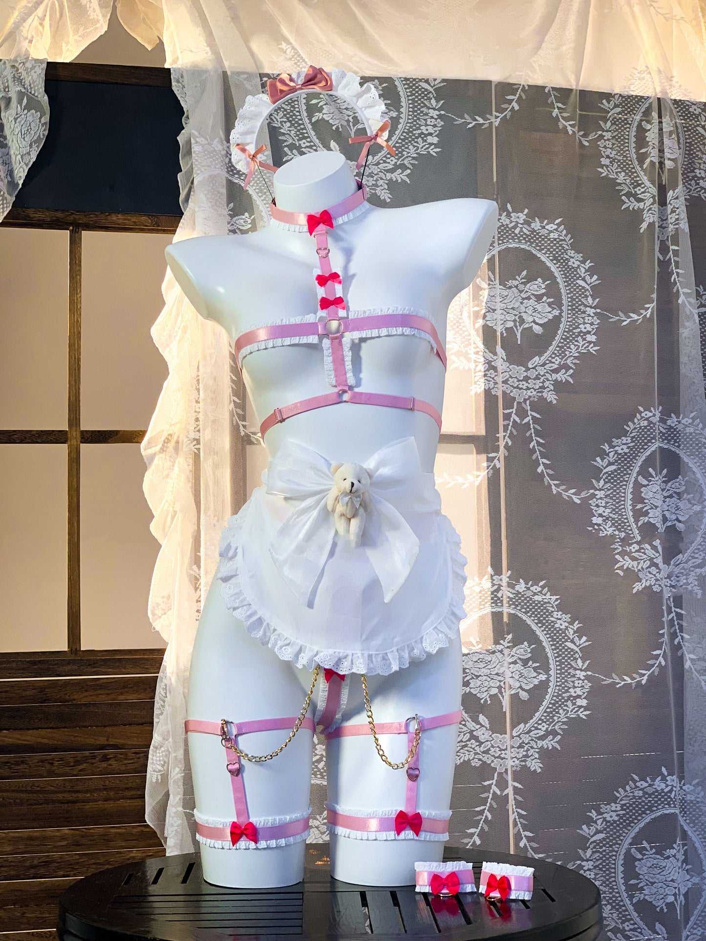 透け透けでエッチ可愛いくまハーネスメイドコスプレ ピンク【エビスタジオ】