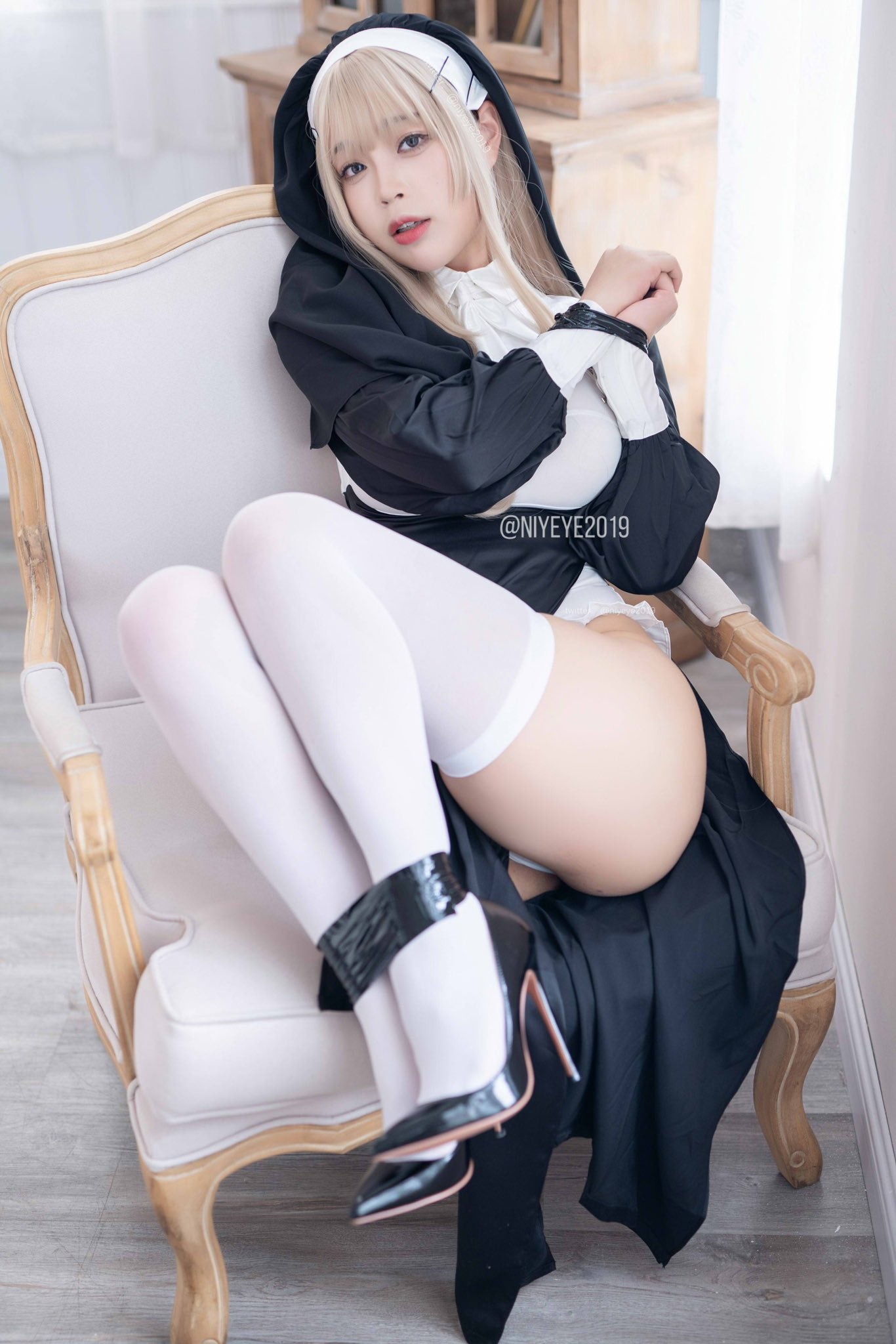 【2025年新バージョン】深めスリットセクシーレオタードシスターコスプレ 修道女コスプレ【火華家】