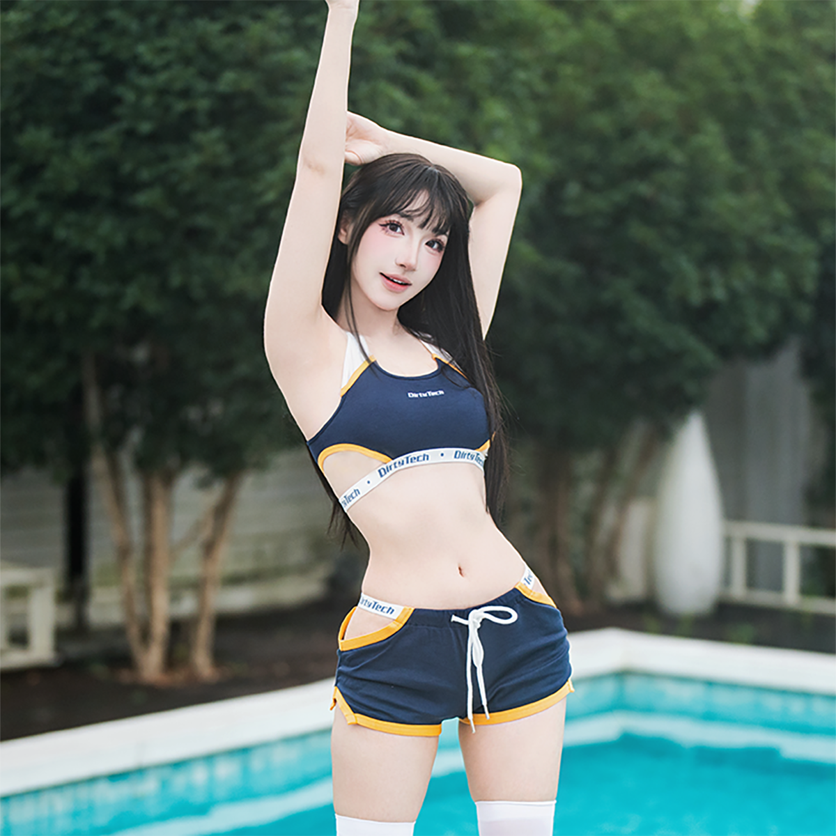 スポーティーかつセクシーなスポーツコスチューム2点セット【得体社】