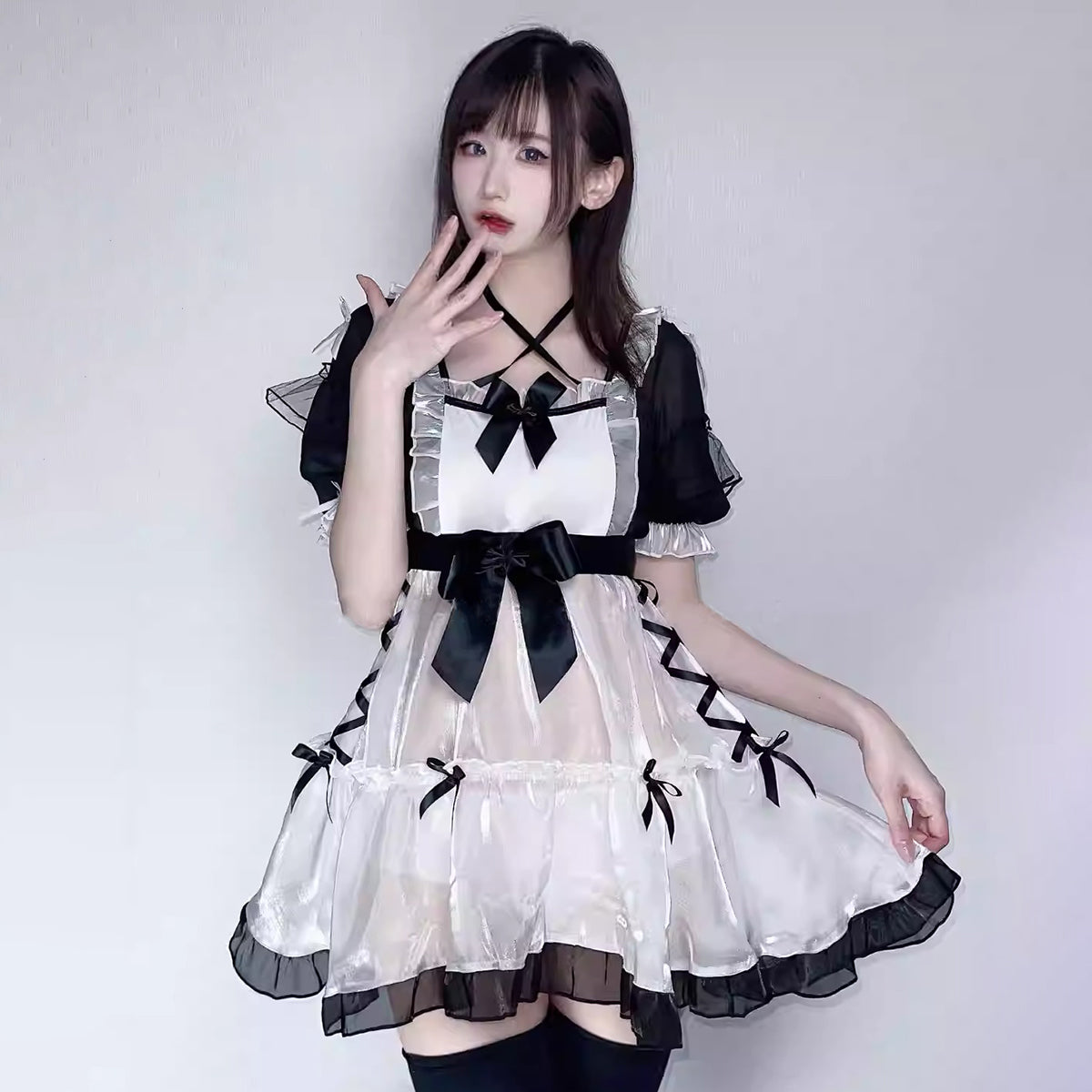 透け感のあるとびきりキュートなメイドコスプレ【SEVENTY-THREE】
