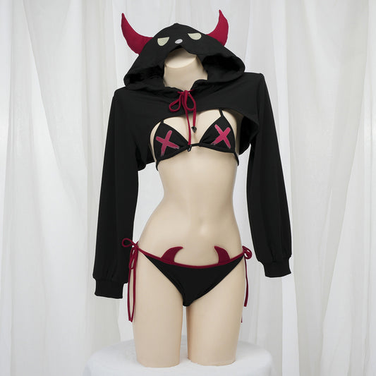ちょっぴり大胆なセクシー小悪魔パーカー×ビキニコスチュームセット