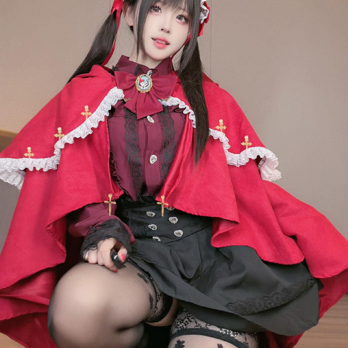 ゴシックな赤ずきんを装ったオオカミ娘の豪華コスプレ【TANG YUAN】