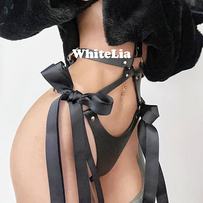 大きなレザーリボンが大人可愛いボディーハーネス ワインレッド/ブラック【WhiteLia】