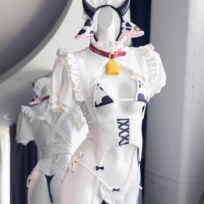 アズレン 牛 ビキニ メイド 正面