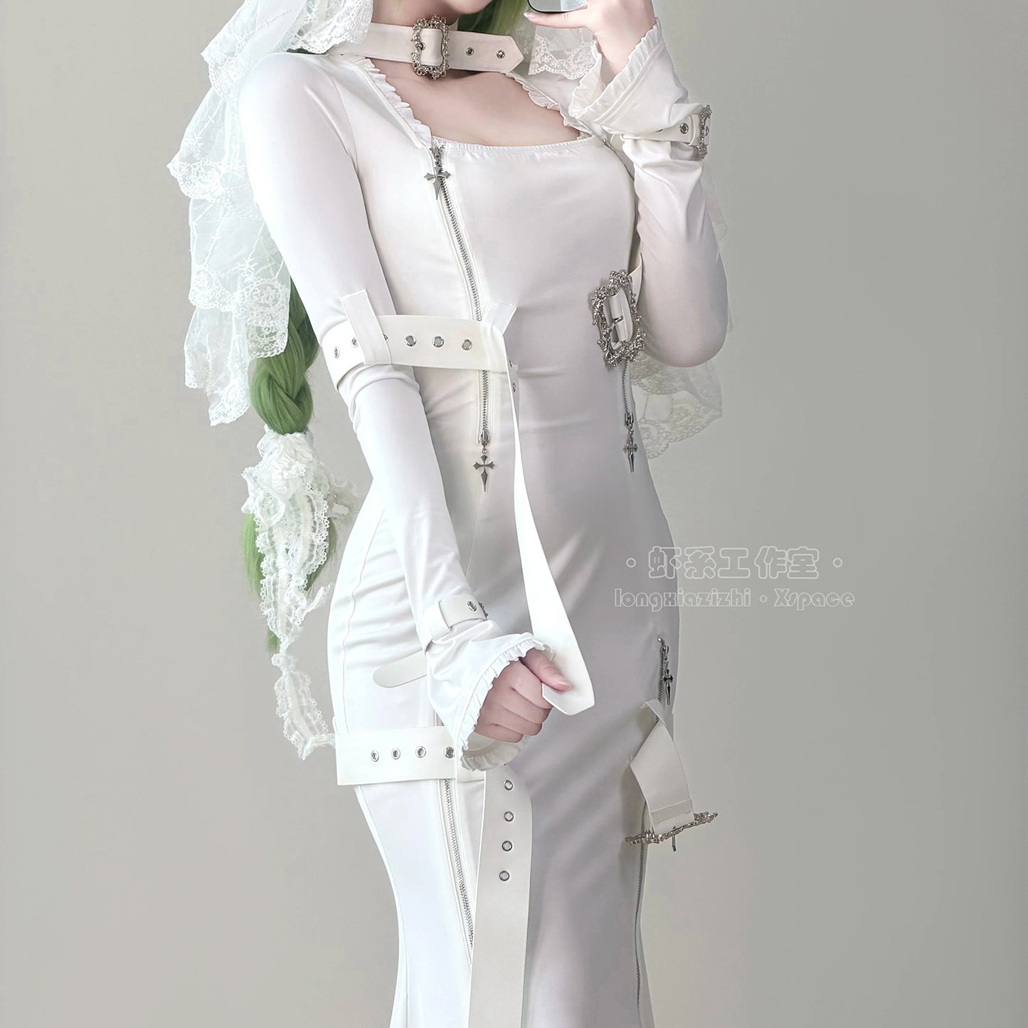 純白レザーとハードな拘束シスターコスプレ ベール付 背徳花嫁【エビスタジオ】