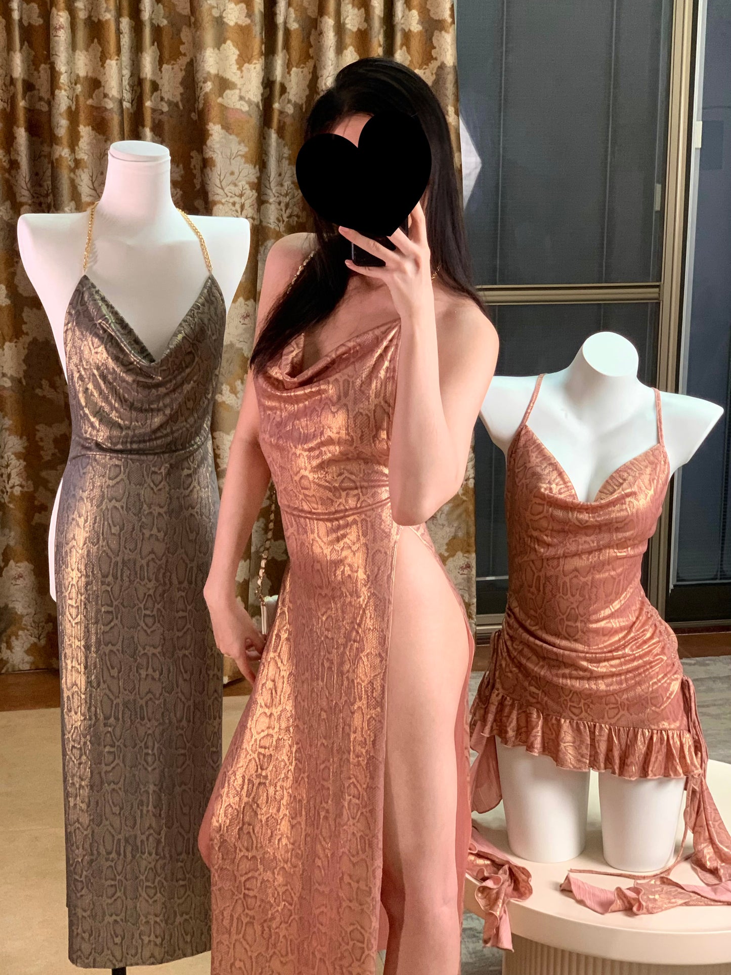 チェーンホルターネックのバックレス高級エビ柄ワンピース ピンク【エビスタジオ】