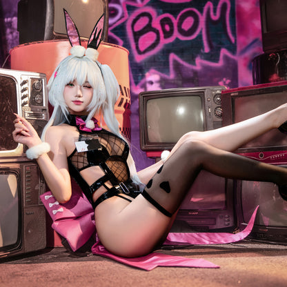 背中に揺れるビッグリボンがキュートハイレグレオタードバニーガールコスプレ【FEE ET MOI】