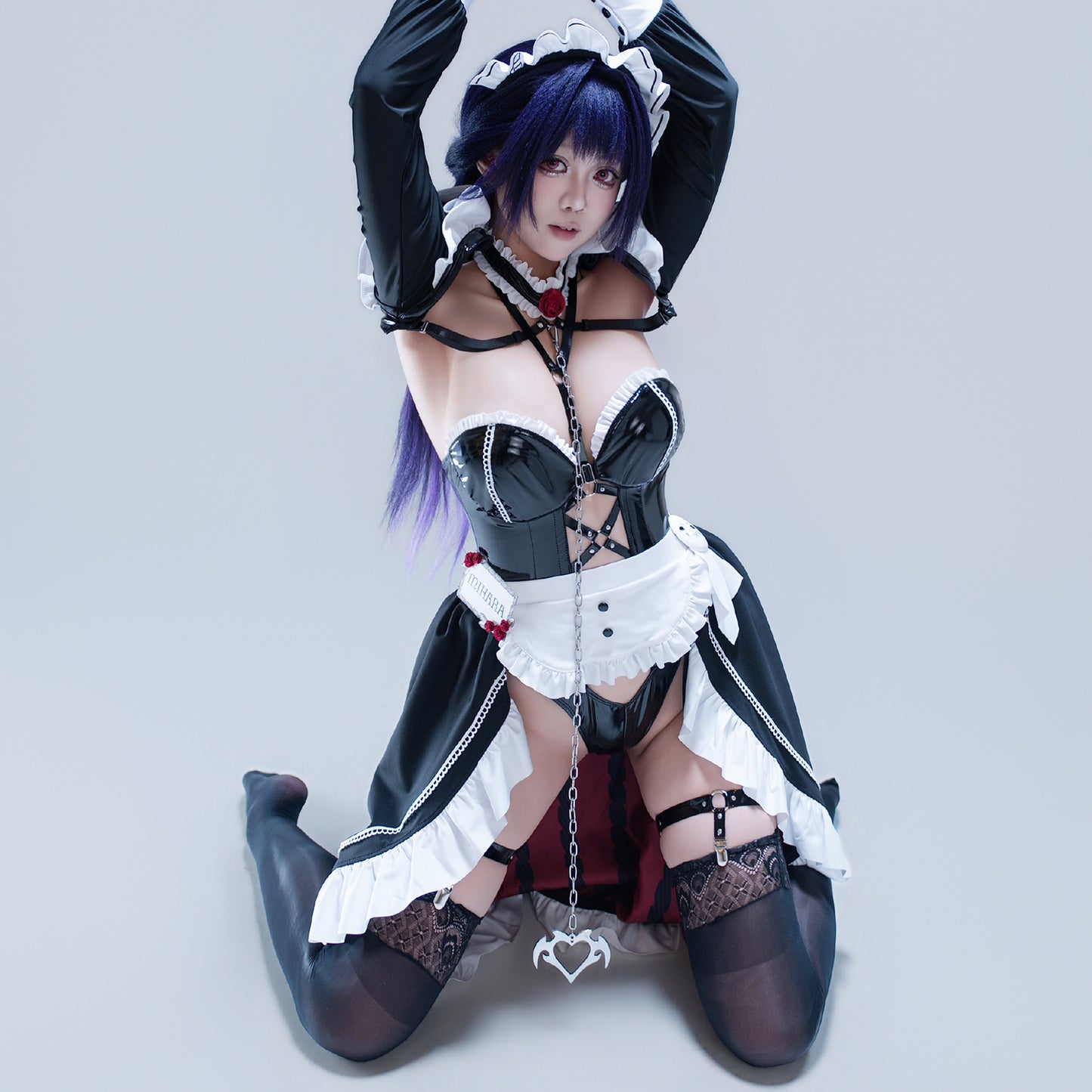 NIKKE ボンデージ風ミハラメイドカフェコスプレ エナメルロングメイドコスプレ【歪萌舍】