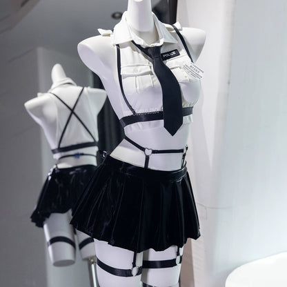 ボンテージ風 セクシーポリス コスチューム レザー 過激 コスプレ フルセット 肉感強調 ストラップ くい込みベルト ボンテージ セクシー衣装 ディテール